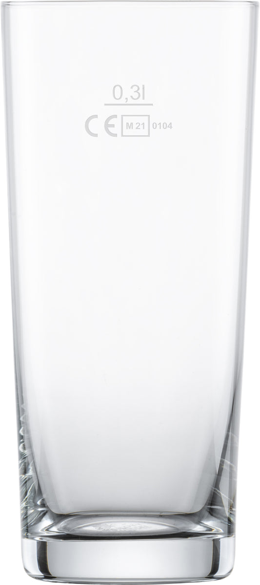 Leeres Glas mit Eichmarkierung.