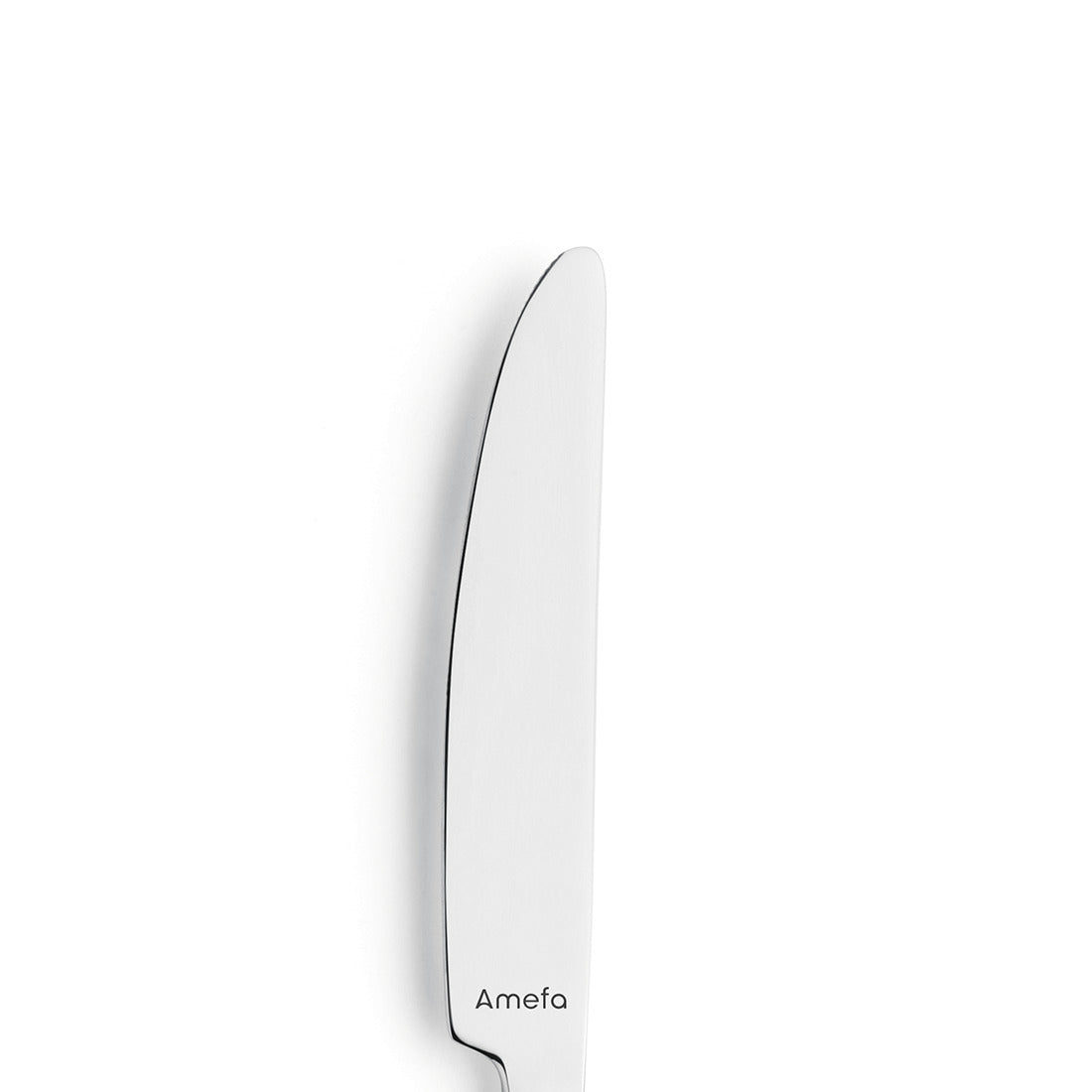 Silbernes Messer mit glattem Griff.
