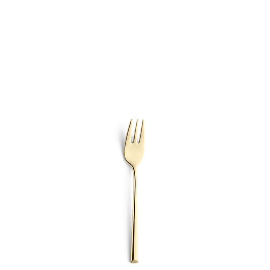 Goldene Gabel auf weißem Hintergrund