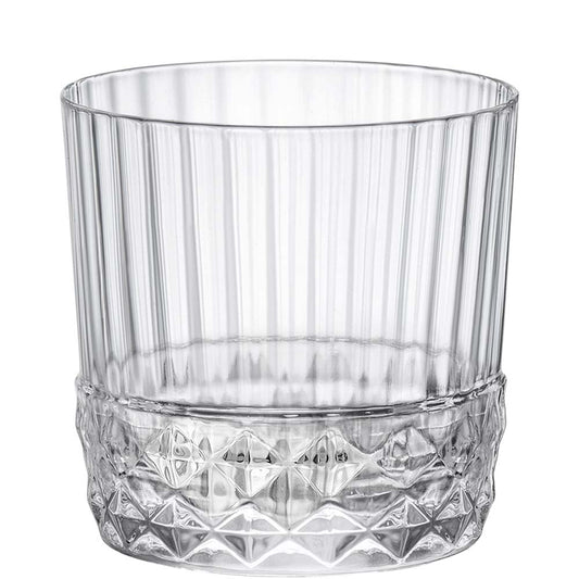 Kristallglas-Tumbler mit diamantierter Basis