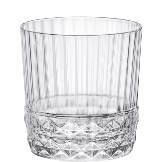 Klarer Glas-Tumbler mit Musterboden