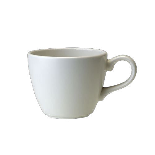 Weiße Tasse auf weißem Hintergrund.