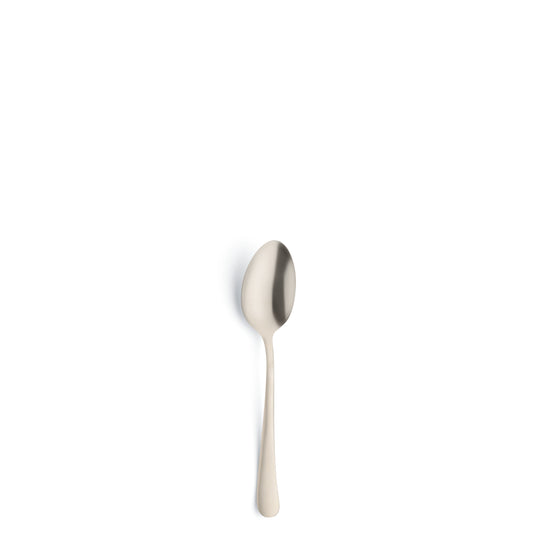 Silberlöffel auf weißem Hintergrund