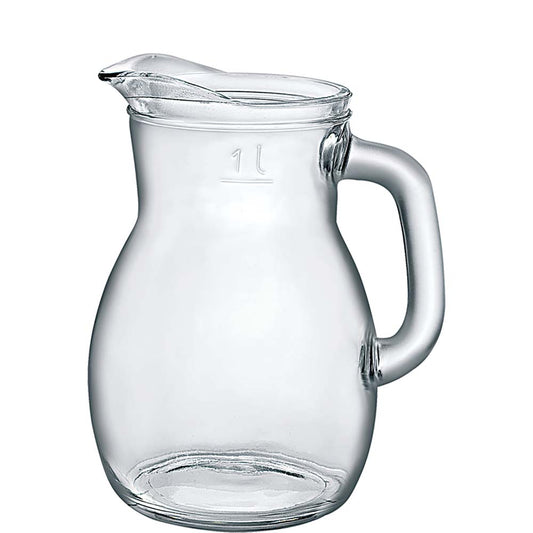 Glaskrug mit Wasser