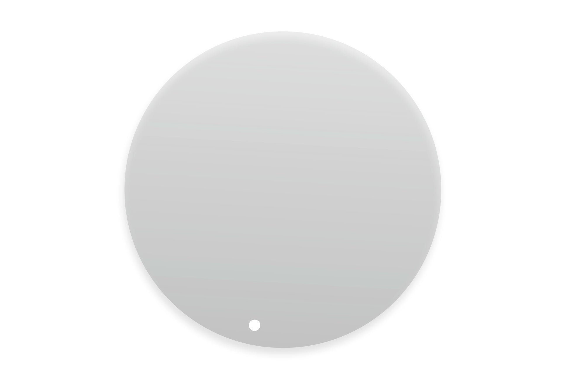 Leerer runder Teller auf weißem Hintergrund.