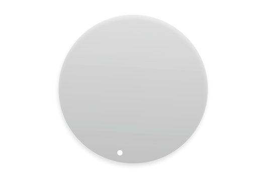 Leerer runder Teller auf weißem Hintergrund.