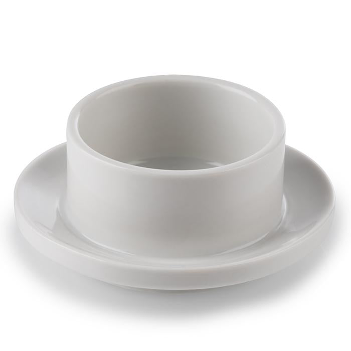 Weiße Porzellan-Tasse mit Untertasse