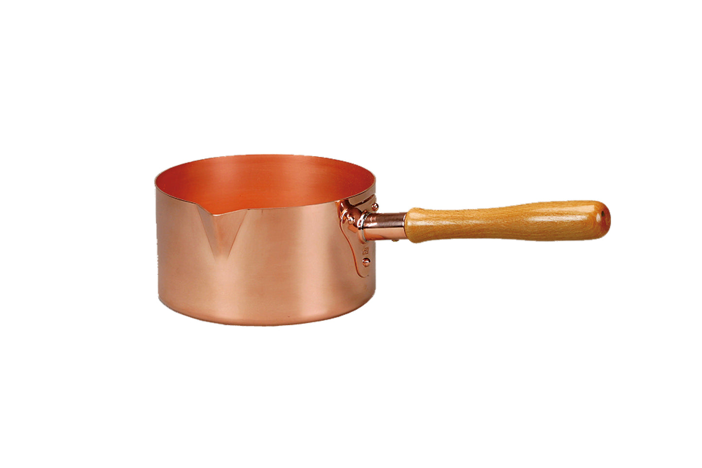 Kupferne Saucepfanne mit Holzgriff.
