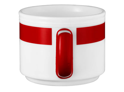 Weiße Tasse mit rotem Henkel.
