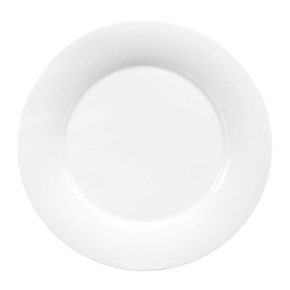 Leere weiße Teller für Gastronomie