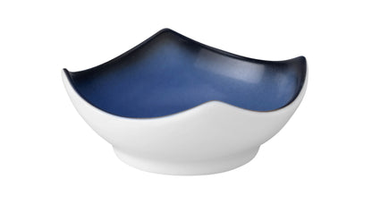 Weiße Schale mit blauem Innenrand