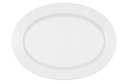 Leerer weißer Gastronomie-Teller, seitlich.