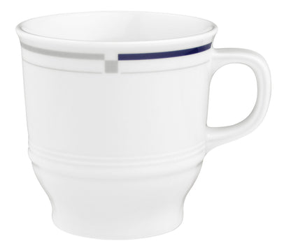 Weiße Tasse mit dezentem Muster