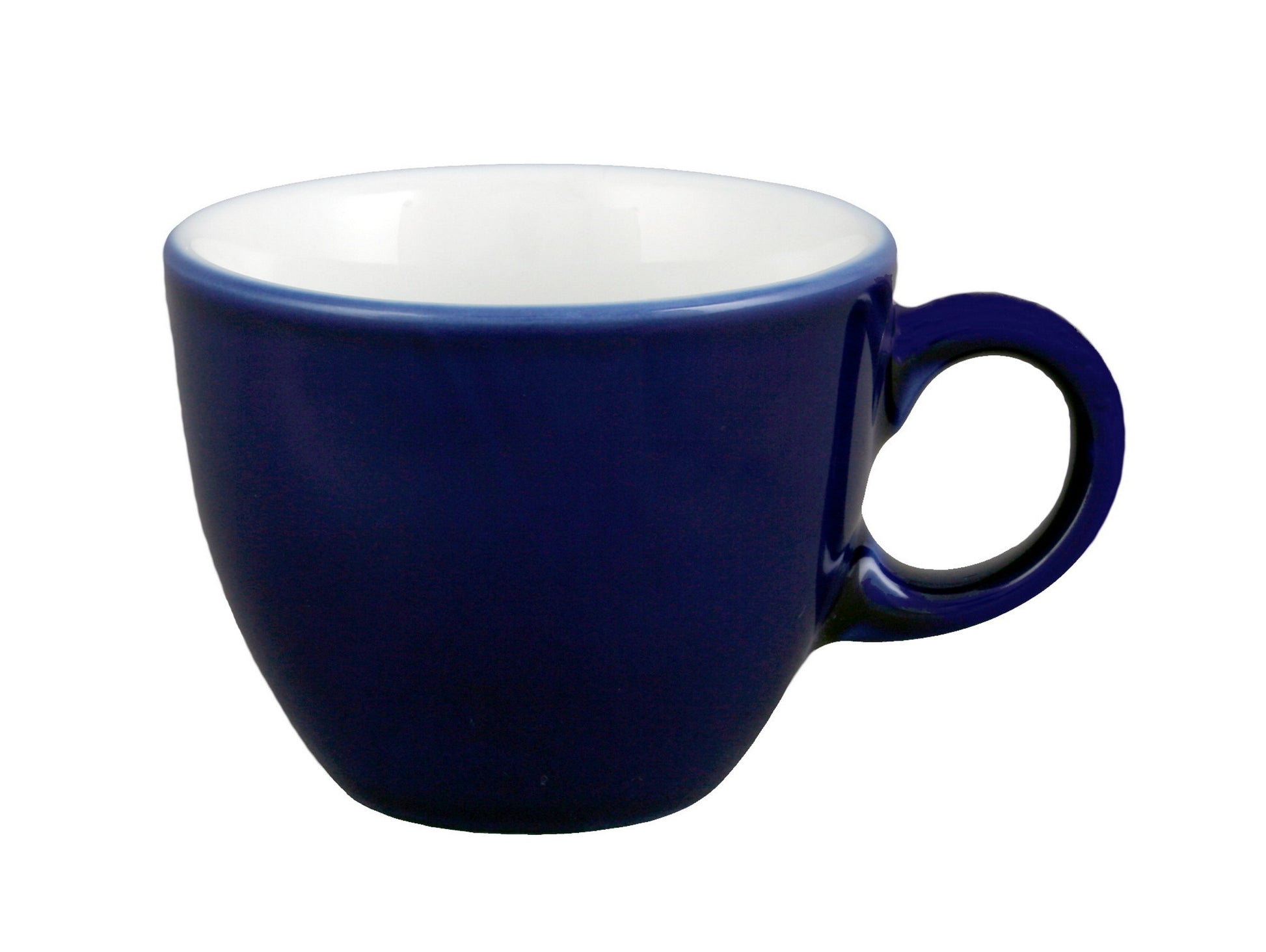 Blaue Kaffeetasse, Nahaufnahme, weißer Hintergrund
