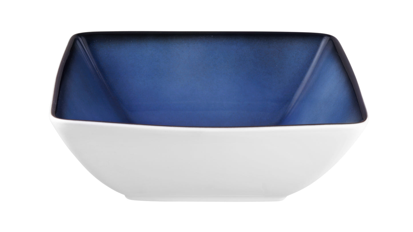 Leere blaue und weiße Schale
