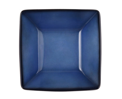 Leere blaue und weiße Schale