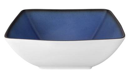 Weiße Schüssel mit blauem Innenraum