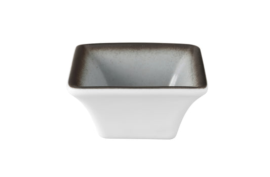 Weiße Servierschale mit Metallinnenfläche