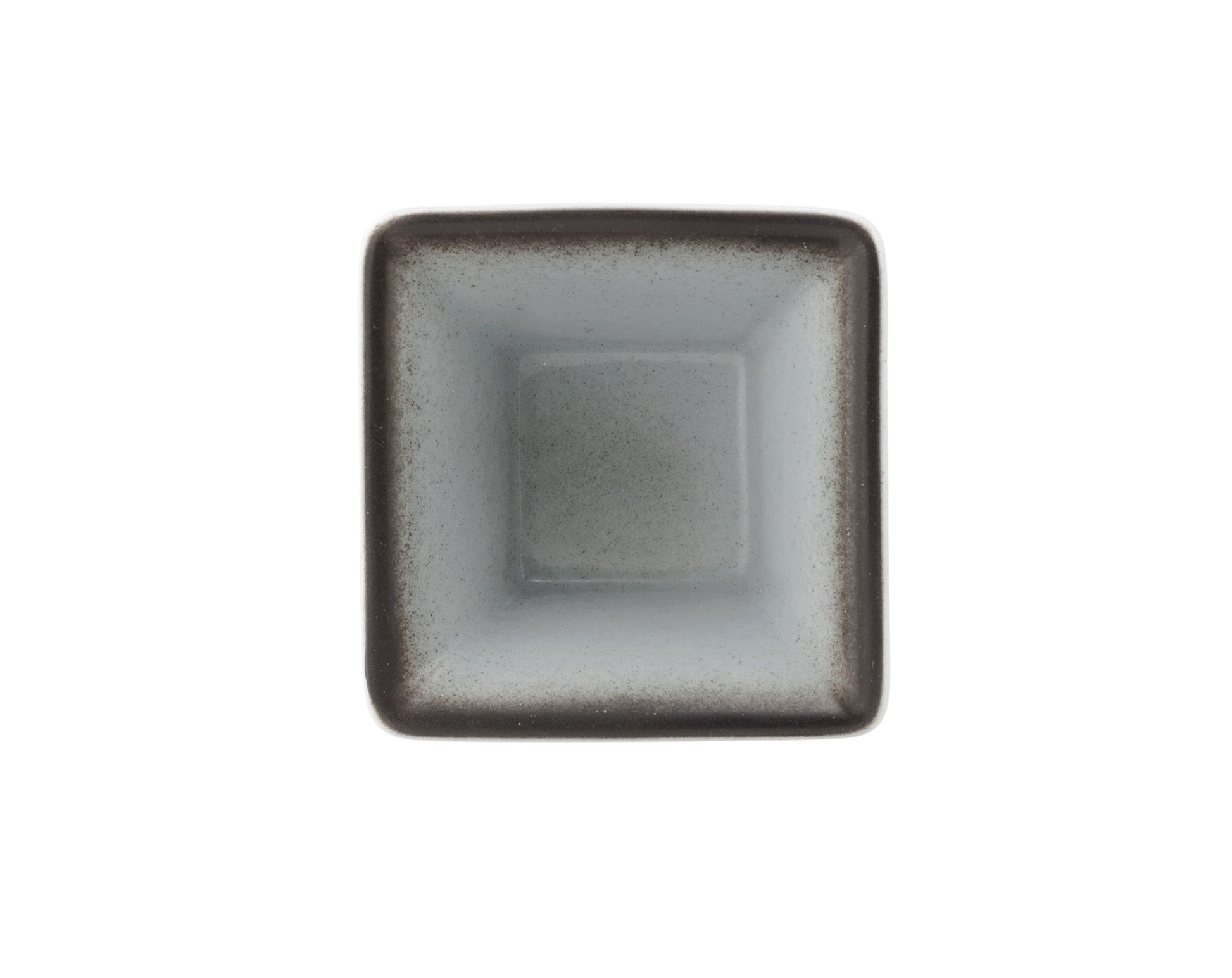Weiße Servierschale mit Metallinnenfläche