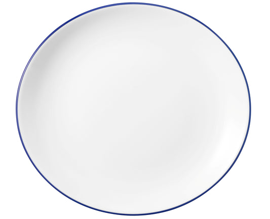 Weißer Teller mit blauem Rand