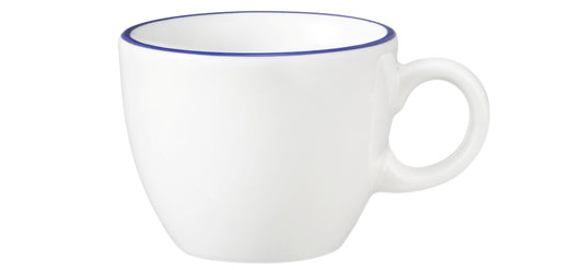 Weiße Tasse mit blauem Rand.