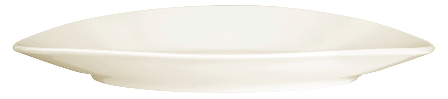Leerer weißer Porzellanteller, Gastronomie.