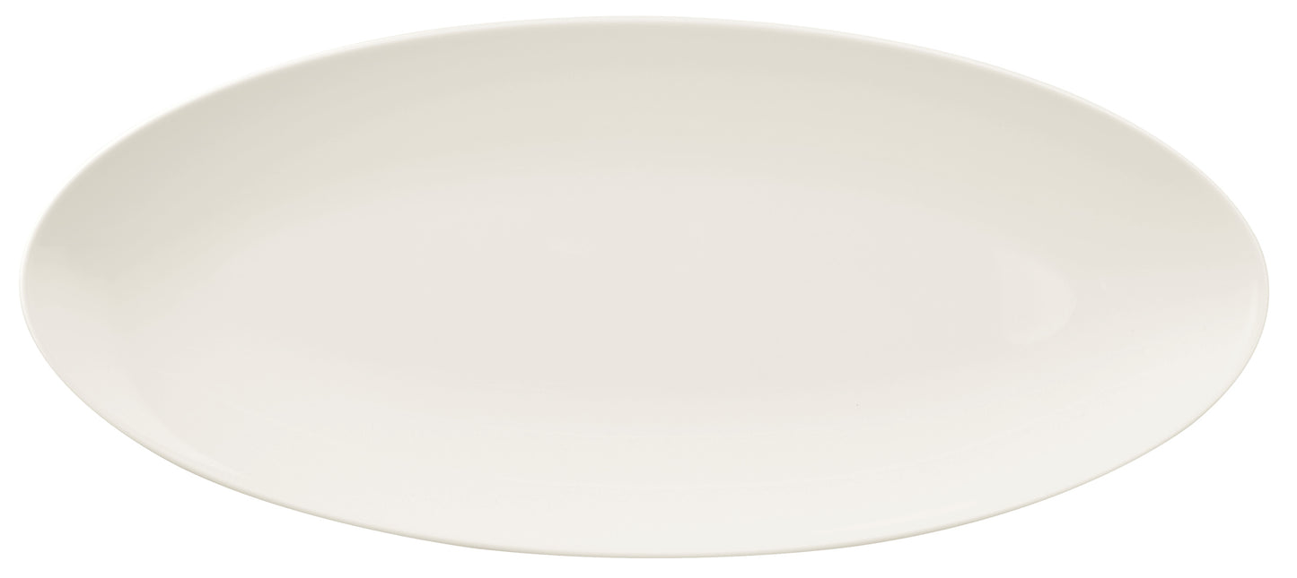 Weißer, leerer Porzellanteller, Gastronomie.