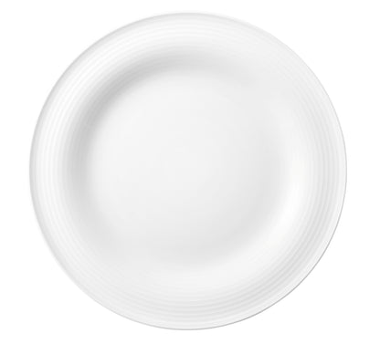Leere weiße Teller für Gastronomie
