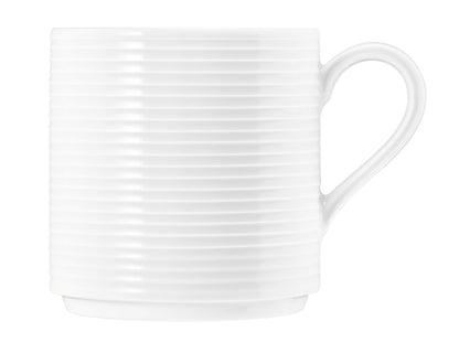 Weiße gerippte Kaffeetasse