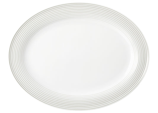 Leere weiße Servierplatte, oval, elegant