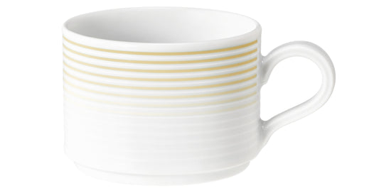 Weiße Kaffeetasse mit goldenen Linien