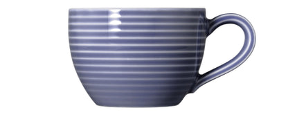 Blaue Kaffeetasse mit Streifen