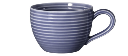 Blaue Kaffeetasse mit Streifen