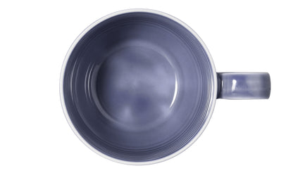 Blaue Kaffeetasse mit Streifen