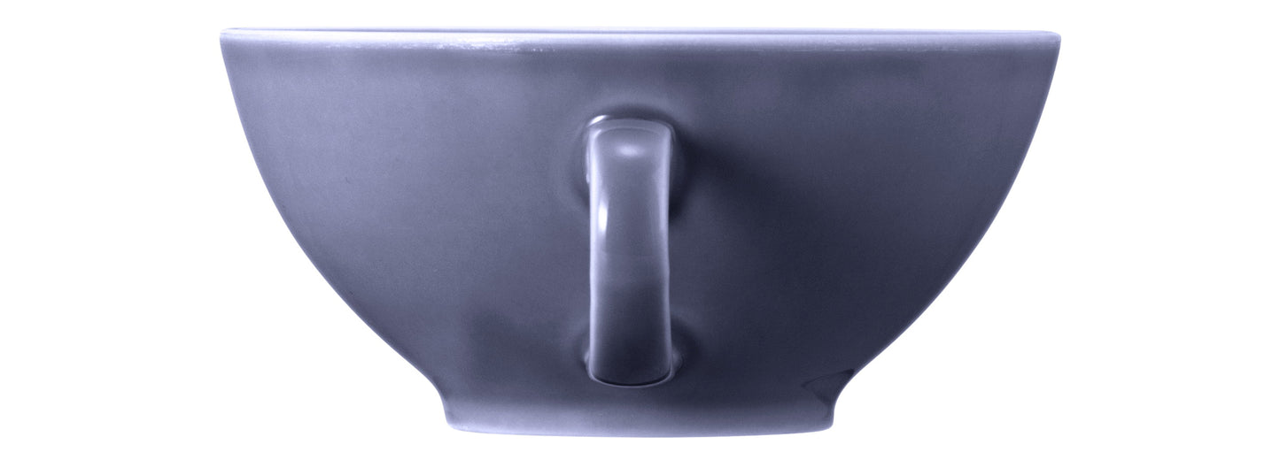 Blaue Kaffeetasse auf weißem Hintergrund