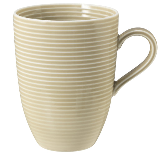 Beiger Keramikbecher mit seitlichem Griff