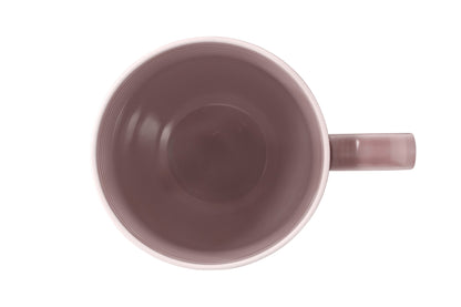 Zwei gestapelte Kaffeetassen, rosa, modern