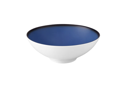 Weiße Schale mit blauem Innenraum