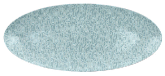 Hellblauer, leerer Porzellanteller, oval.