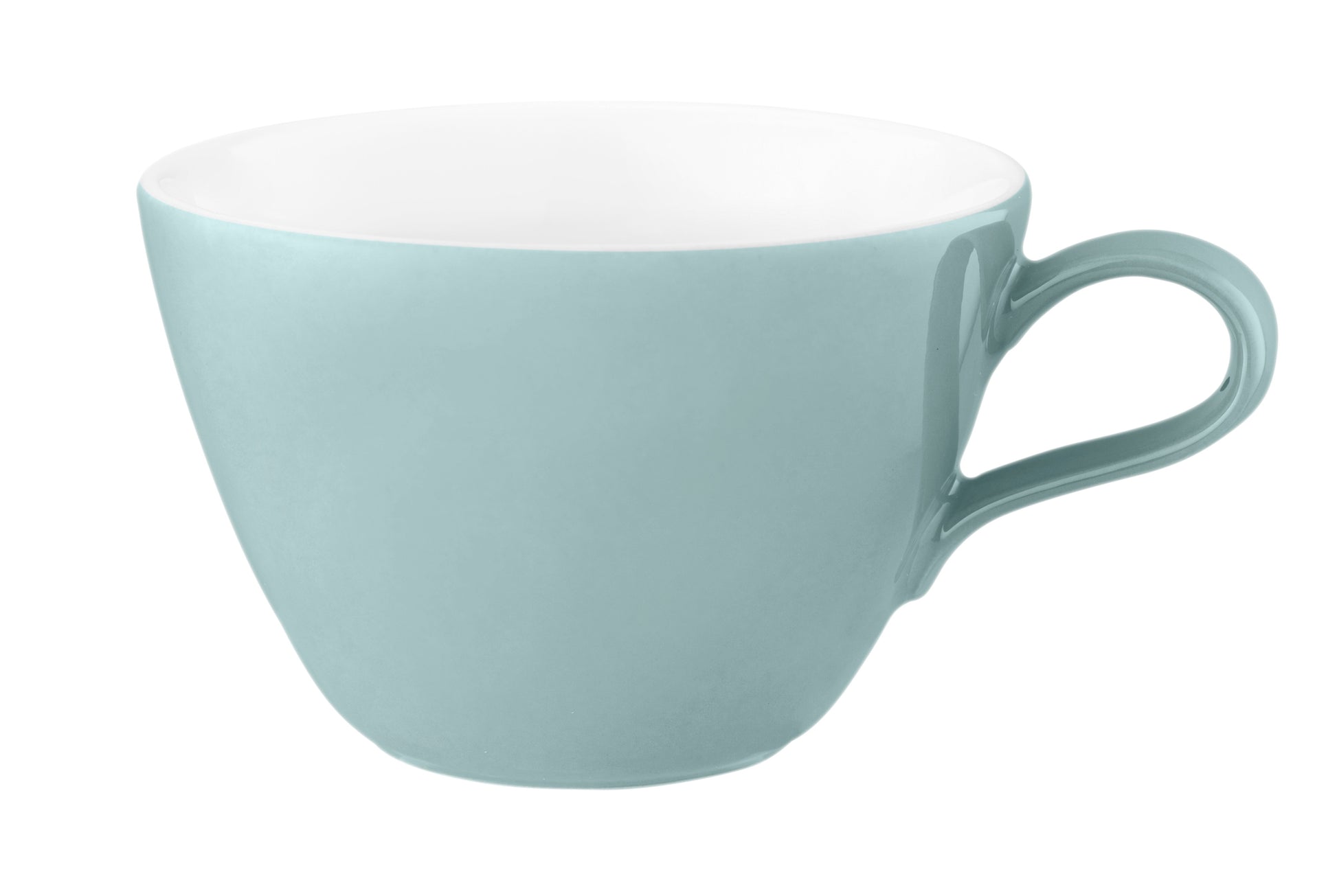 Hellblaue Tasse auf weißem Hintergrund.