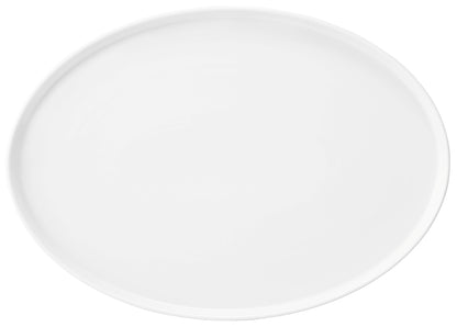 Leere weiße Servierplatte für Gastronomie
