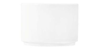 Weiße Tasse auf weißem Hintergrund
