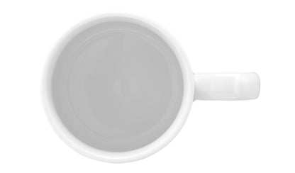 Weiße Kaffeetasse auf weißem Hintergrund