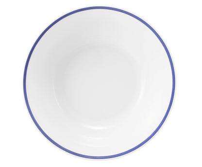 Weiße Porzellanschüssel mit blauem Rand