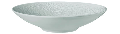 Weiße Schale mit Strukturmuster.