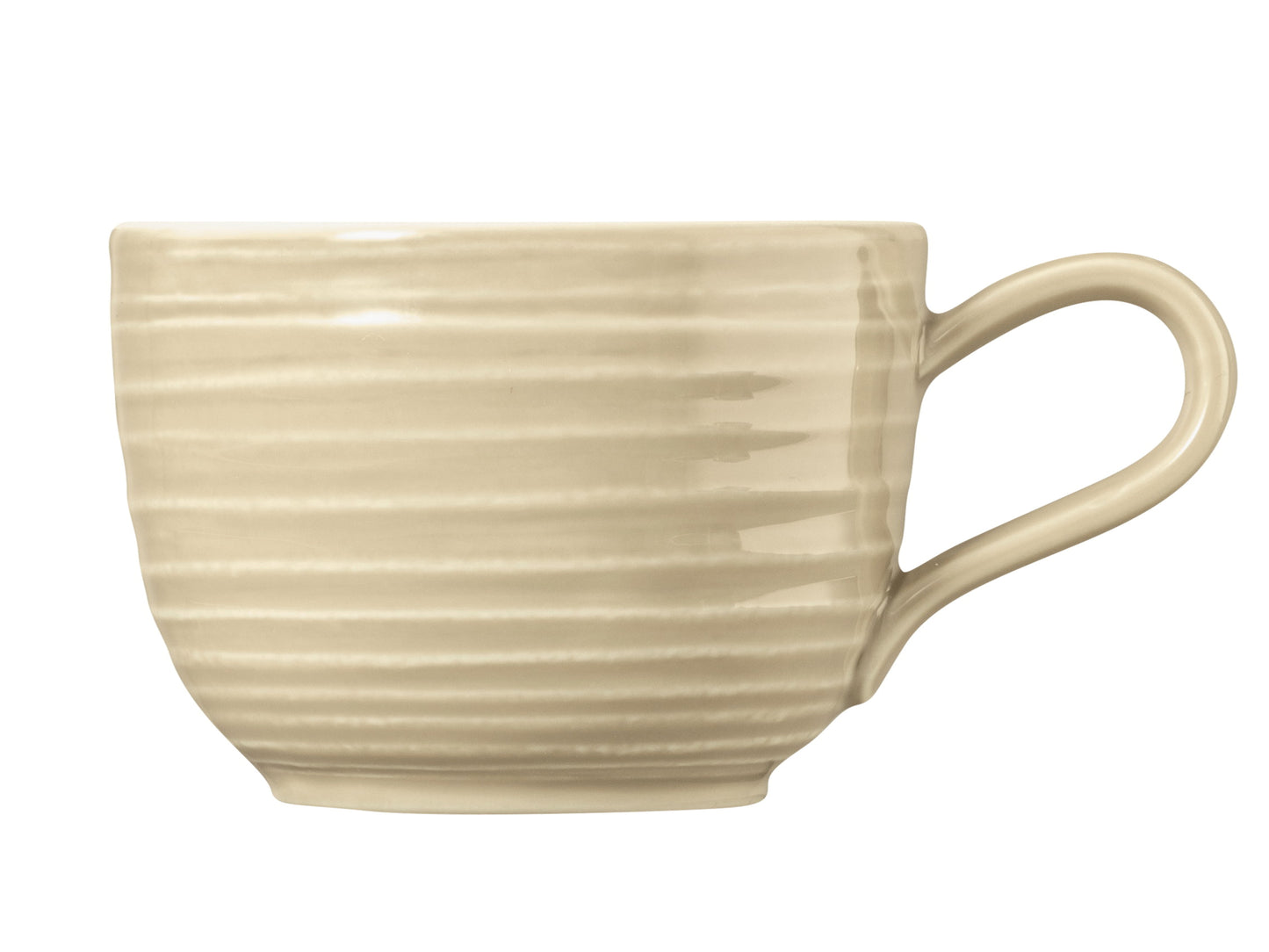 Beige Tasse mit Henkel.