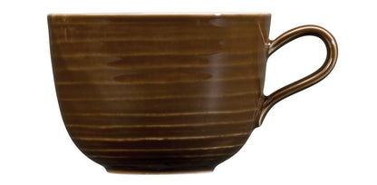 Braune Tasse aus Keramik, leer.