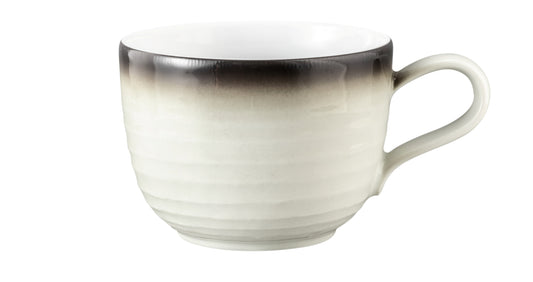 Keramiktasse mit Henkel, neutraler Hintergrund