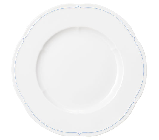 Weißer Porzellanteller mit Zierlinie