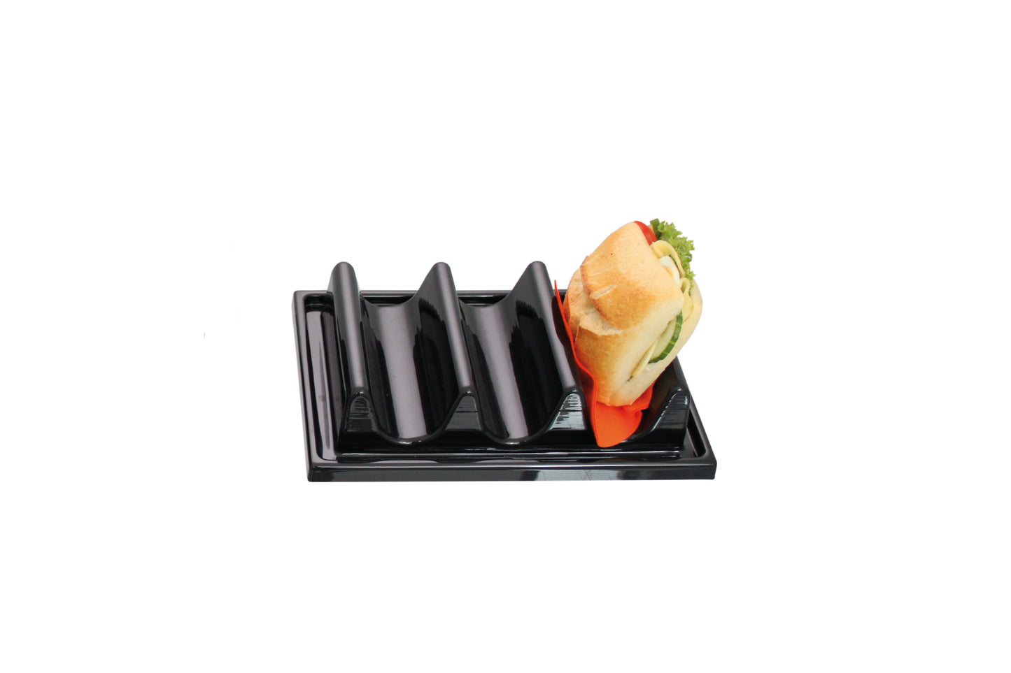 Schwarze Servierplatte mit Sandwich.